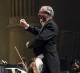 Brooks Firestone conducting Handel's "Hallelujah" chorus - Santa Barbara Choral Society 12/10/16 The Lobero Theatre