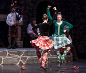 The Highland Sword Dance - Santa Barbara Revels Winter Solstice Celebration 12/16/16 The Lobero Theatre